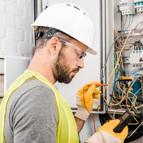Электрик Бендеры - вызвать мастера на ремонт электрической проводки.